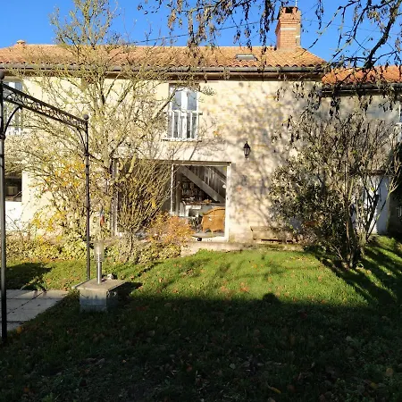 Maison D'hotes La Dorelle Guest house Bournand
